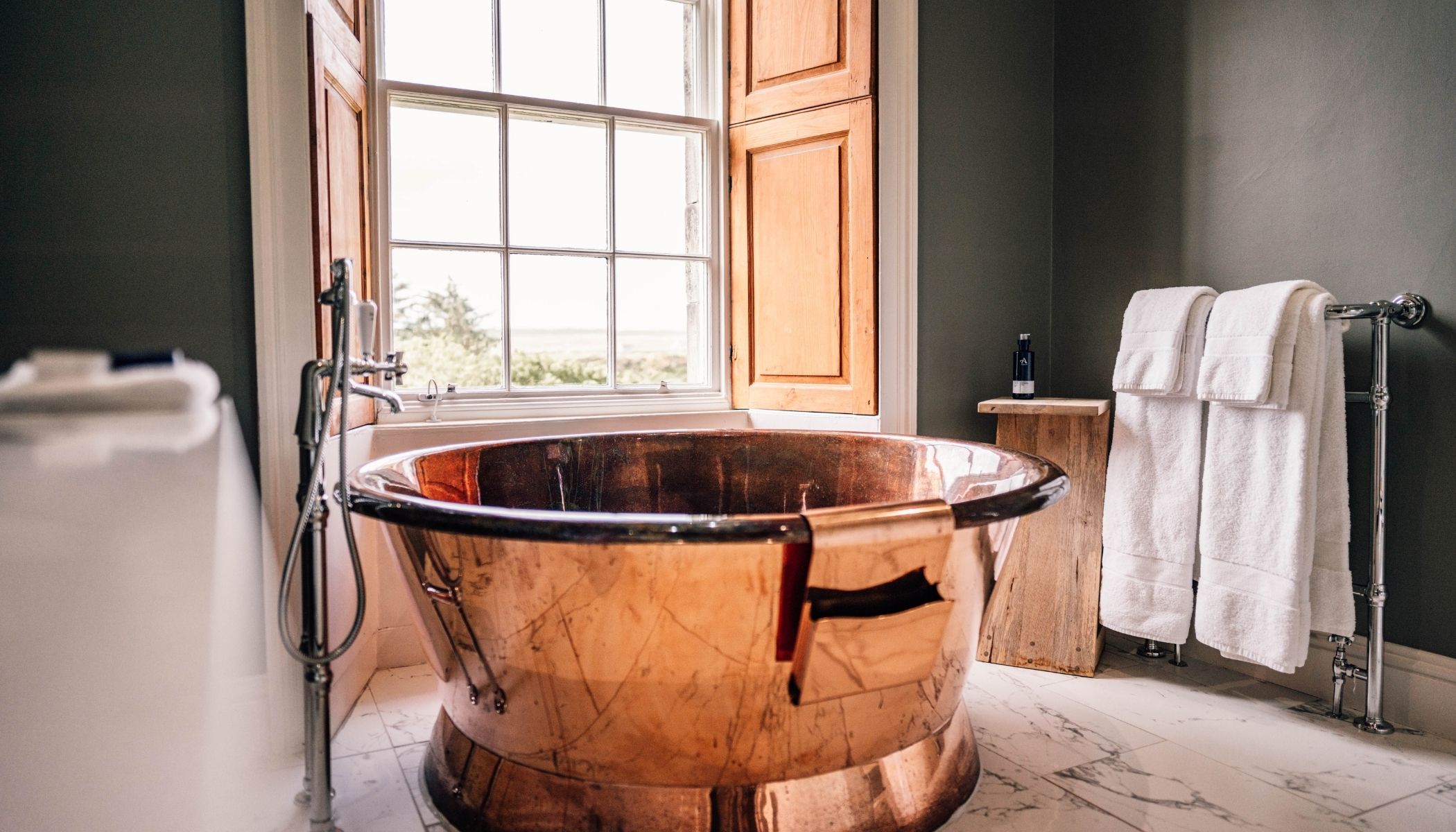 Cairnmore - Copper Roll-Top Bath