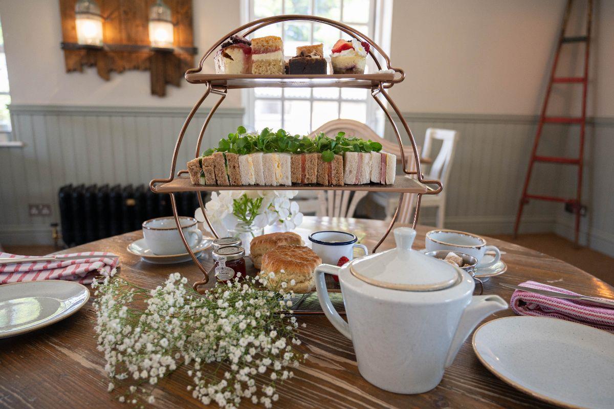 Afternoon tea decorated with blossoms
