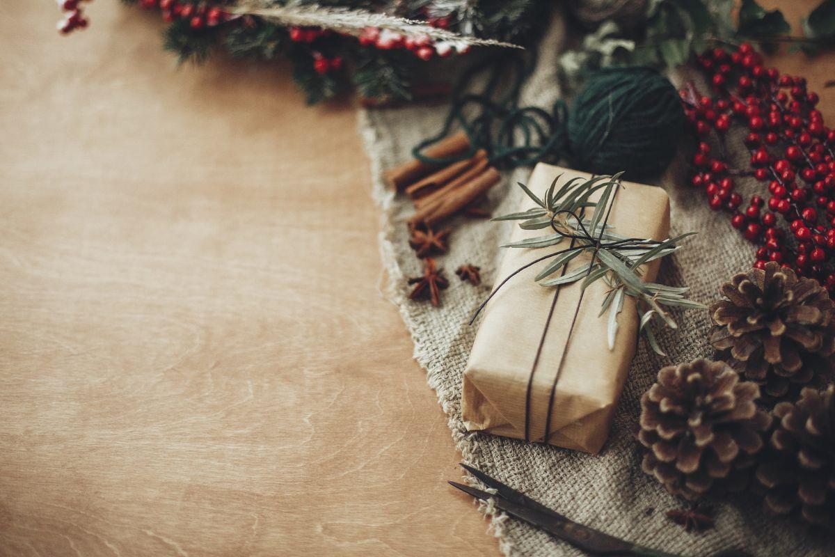 Present wrapped in natural materials
