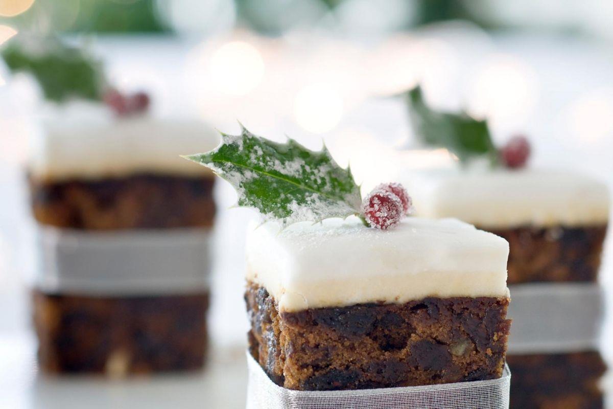 Mini Christmas Cakes