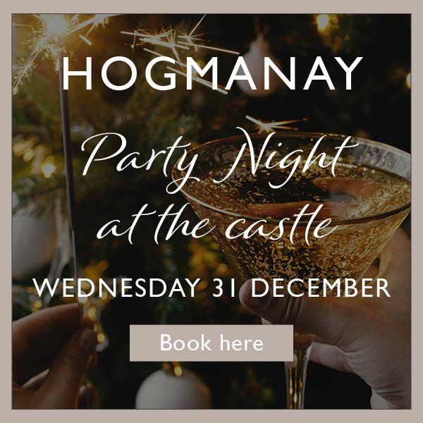 sparklers and glasses of fizz