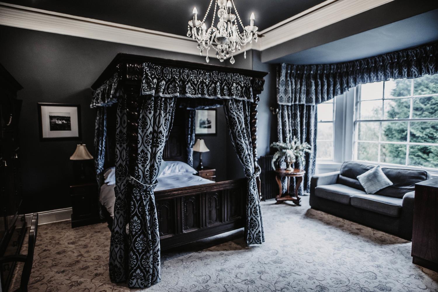 Four poster bed in Auchen Castle suite