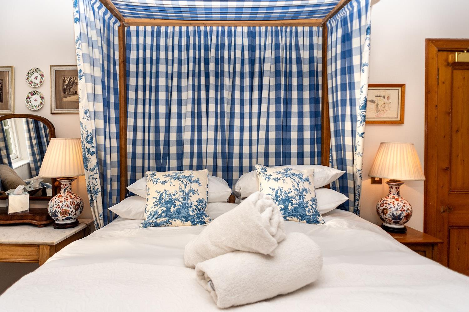 Double bedroom at Eilean Iarmai