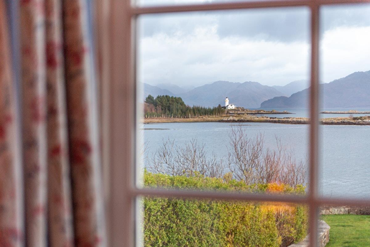 Exterior view of Shieldaig Lodge hotel 