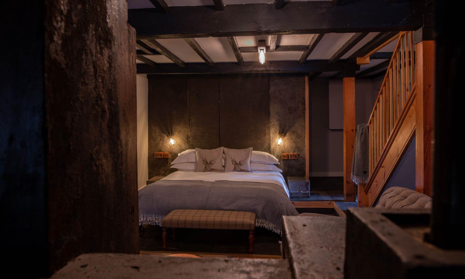 Luxury suite in boutique countryhouse hotel
