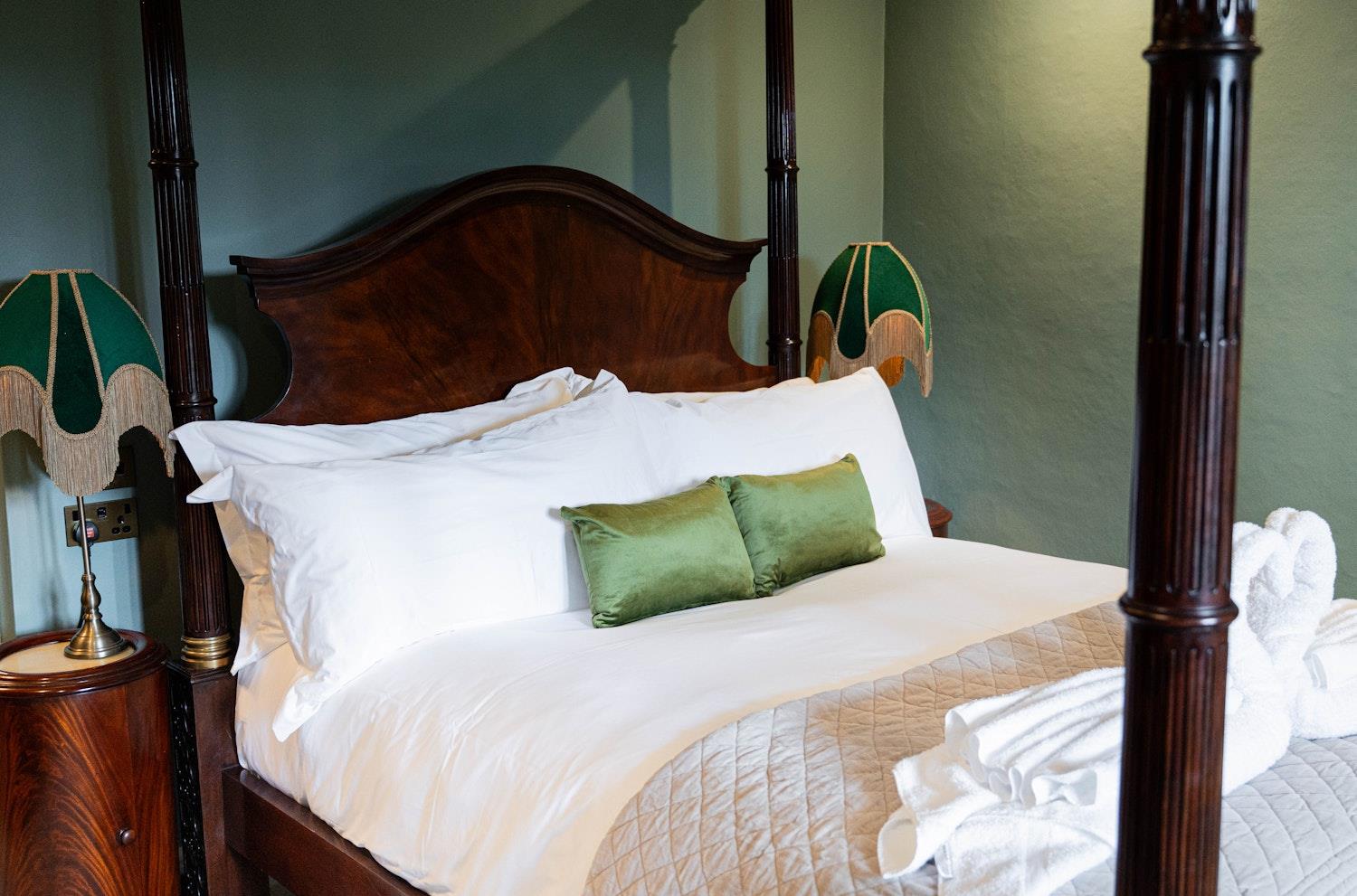 Four Poster Superior Room