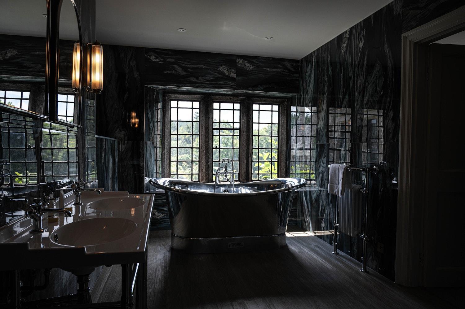 Four Poster Suite Bathroom