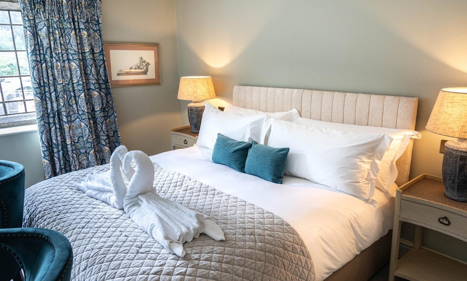 Bedroom Winefred, with courtyard views 