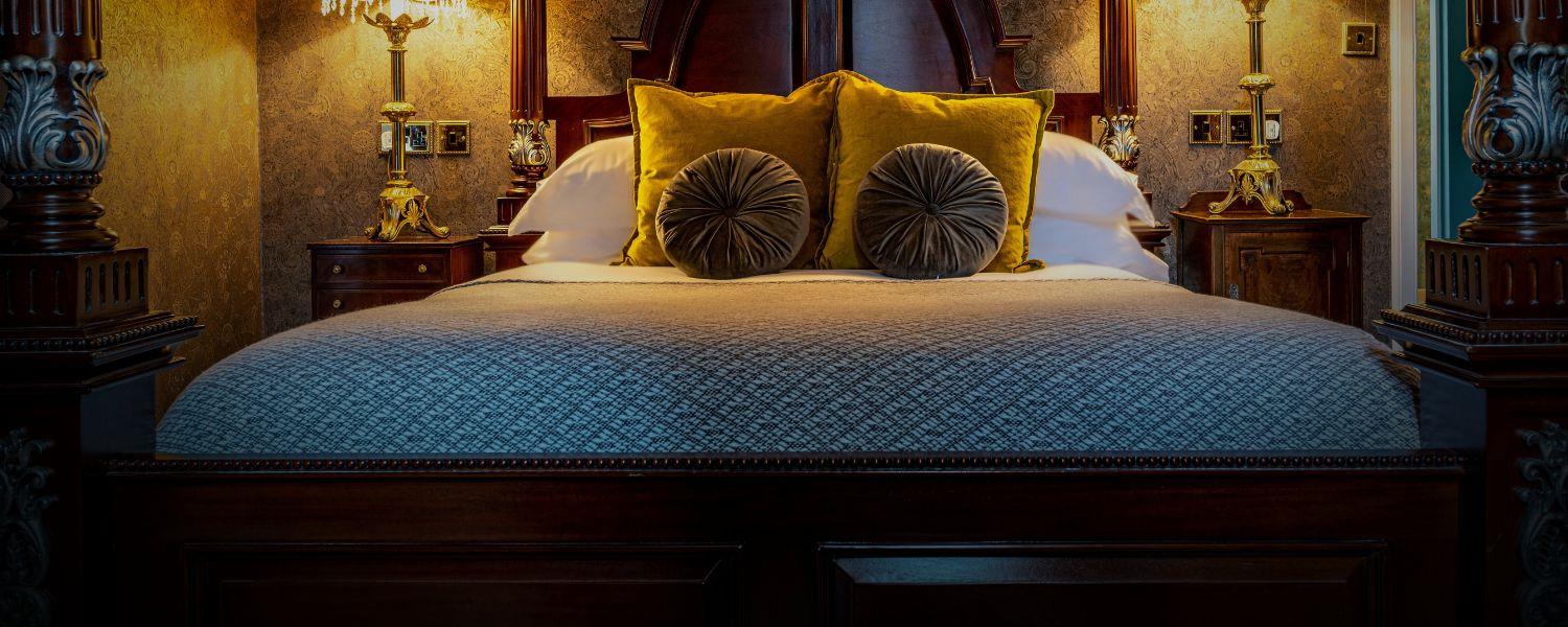 Four-poster hotel bedroom