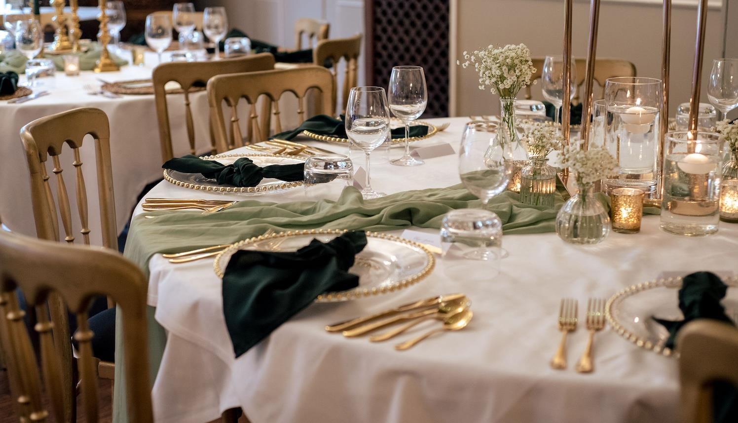 Tables set up for wedding breakfast in Berkshire (c) Nicola Belson