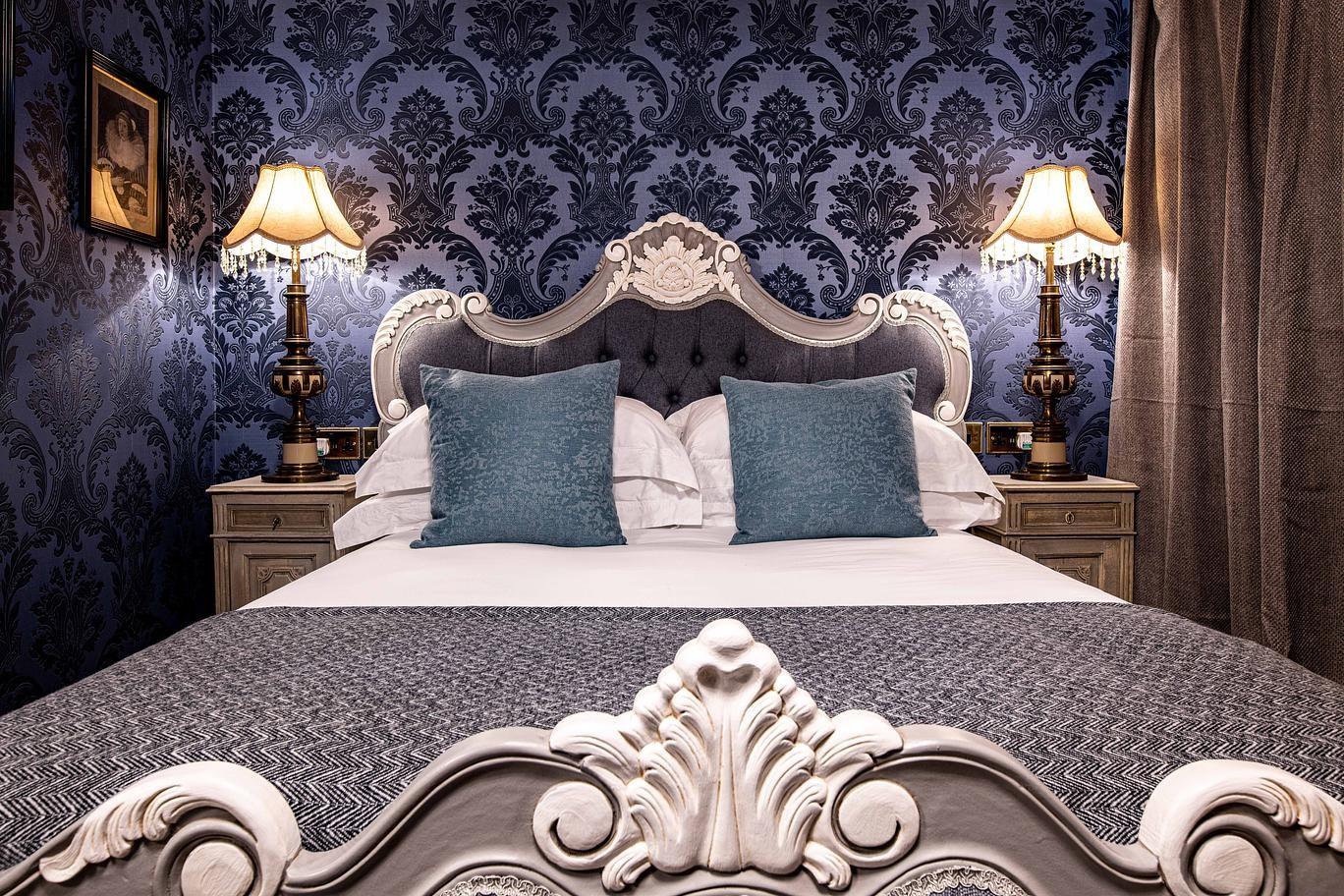 Classic bedroom at Melville Castle