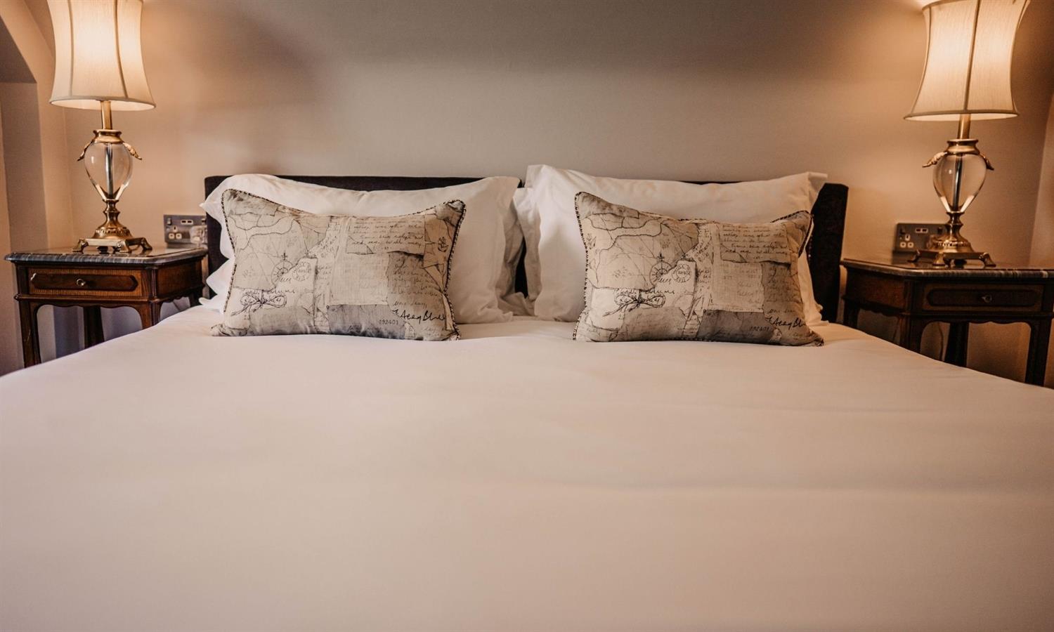 Super Deluxe Double Bedroom at Shieldaig Lodge