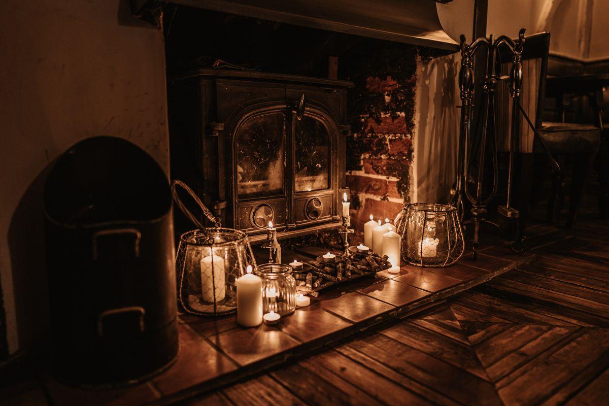 Candlelight at The Ship Inn