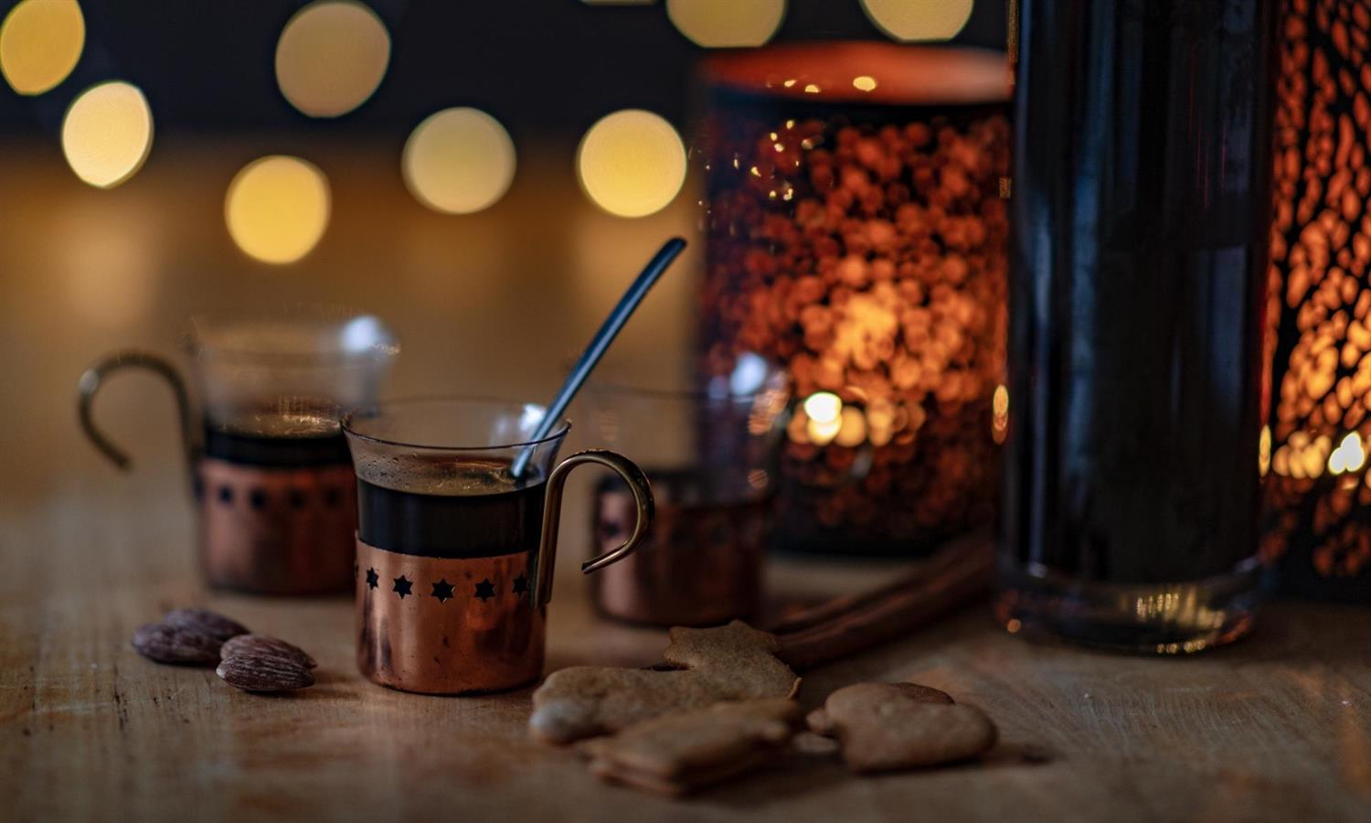 Mulled wine by the fire place 