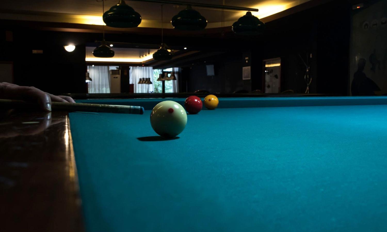 Pool table in Gabbro bar