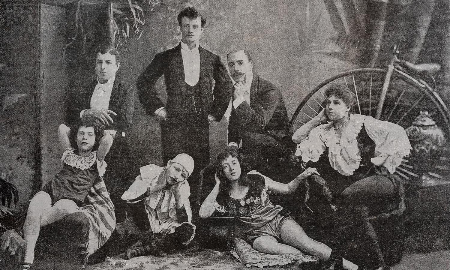 Victorian circus performers