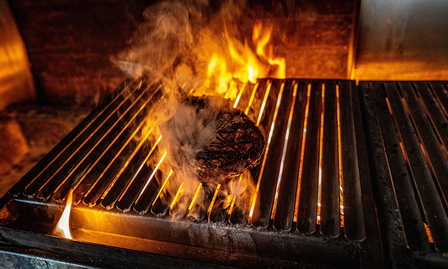 Tomahawk Tuesday at The Elephant in Pangbourne