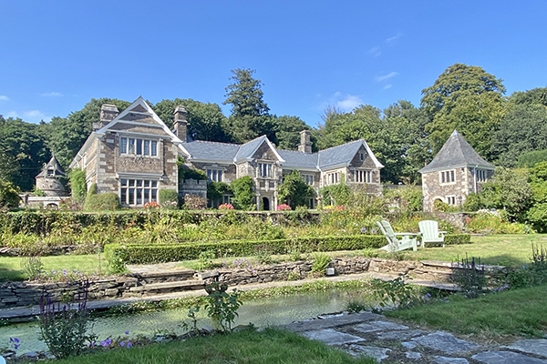 1-night B&B with private chef's table dining experience and wine pairing