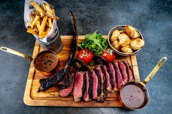 A Foodie's Delight for 4 - Steak with Wine
