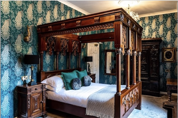 A Luxurious 2-Night Stay